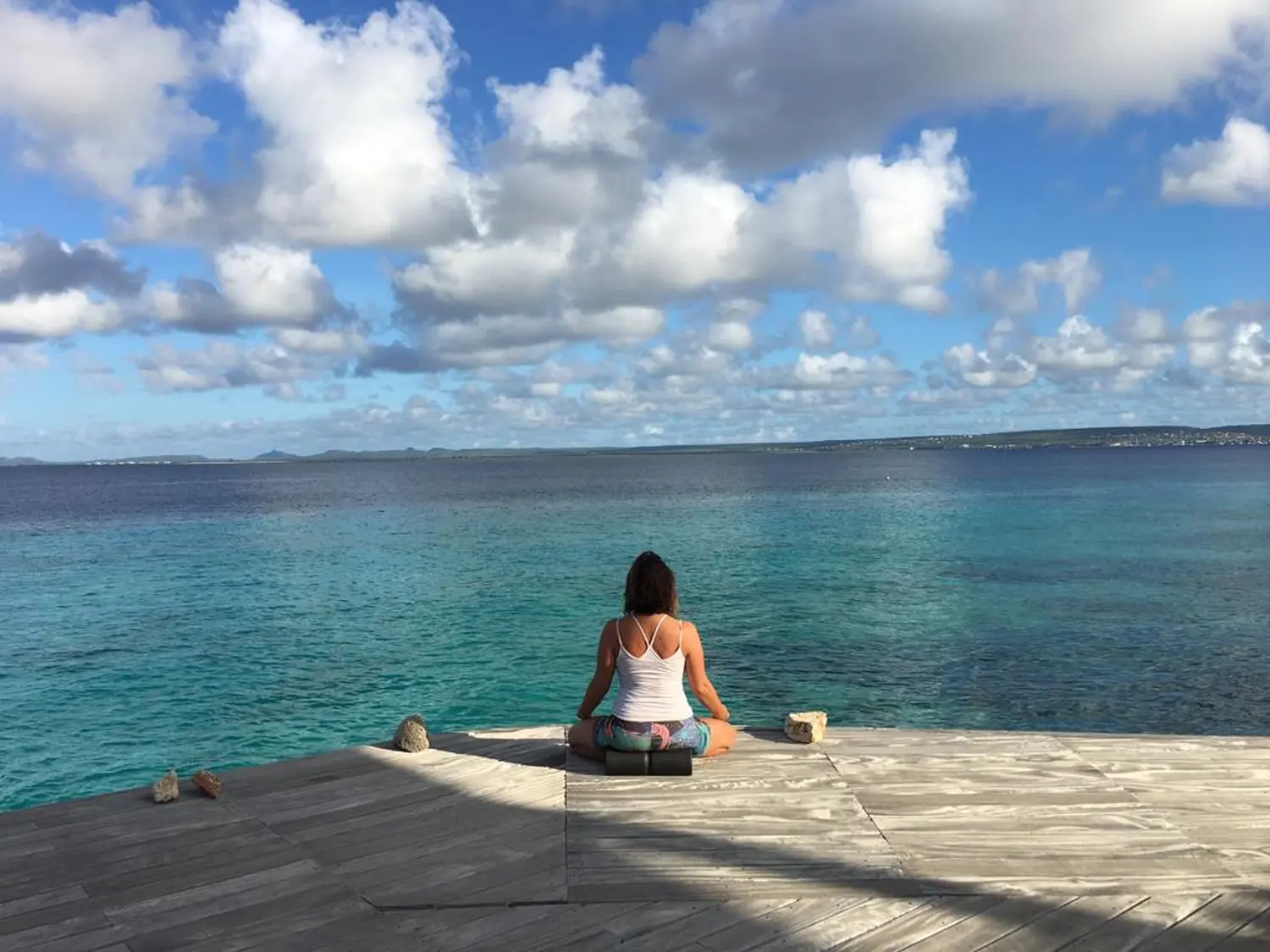 Frauen machen Yoga